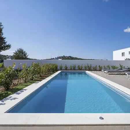 فيلة Nikoleta By Interhome