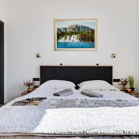فيلة Nikoleta By Interhome Tribalj
